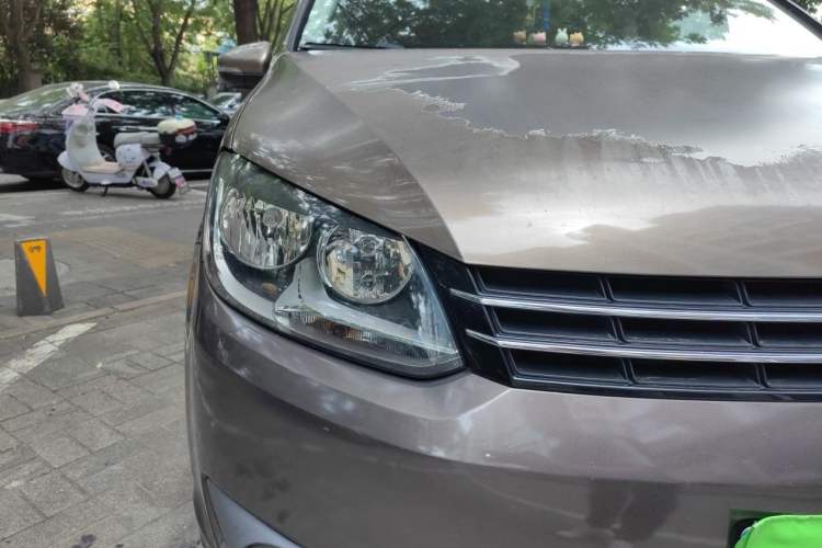 Used Volkswagen Touran 2013 1.4T Manual Comfort Edition 5-Seater Right Front Headlight