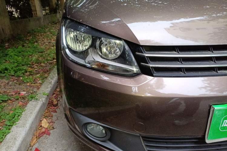 Used Volkswagen Touran 2013 1.4T DSG Comfort Edition 5-Seater Right Front Headlight