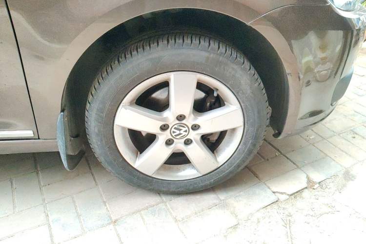 Used Volkswagen Touran 2013 1.4T DSG Comfort Edition 5-Seater Right Front Wheel Hub