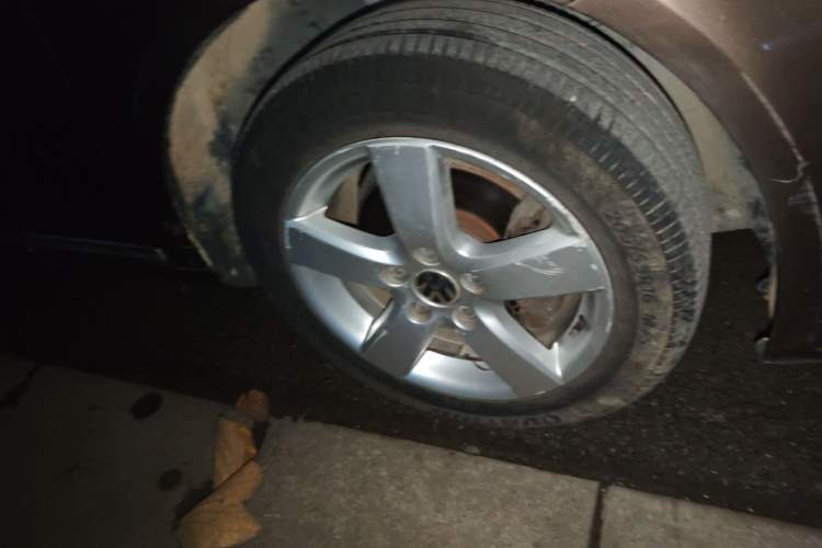 Used Volkswagen Touran 2013 1.4T DSG Comfort Edition 5-Seater Right Front Wheel Hub