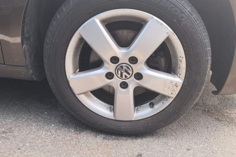 Used Volkswagen Touran 2013 1.4T DSG Comfort Edition 5-Seater Right Front Wheel Hub