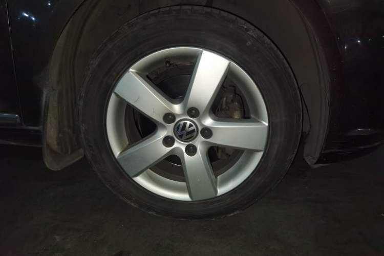 Used Volkswagen Touran 2013 1.4T DSG Comfort Edition 5-Seater Right Front Wheel Hub