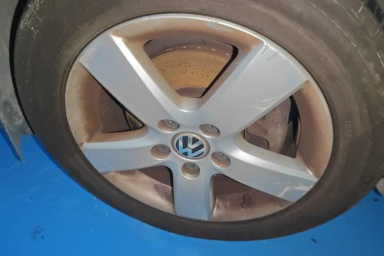 Used Volkswagen Touran 2013 1.4T DSG Comfort Edition 5-Seater Right Front Wheel Hub