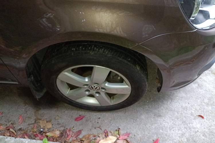 Used Volkswagen Touran 2013 1.4T DSG Comfort Edition 5-Seater Right Front Wheel Hub
