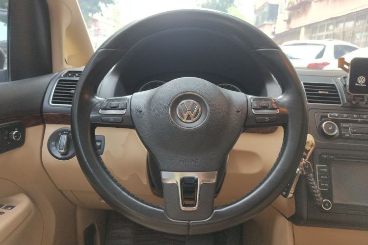 Used Volkswagen Touran 2013 1.4T DSG Crystal Edition 5-Seater Steering Wheel