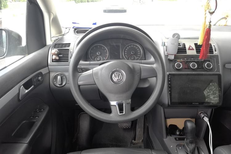 Used Volkswagen Touran 2013 1.4T DSG Comfort Edition 5-Seater Steering Wheel