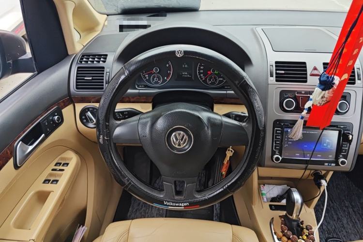 Used Volkswagen Touran 2013 1.4T DSG Comfort Edition 5-Seater Steering Wheel