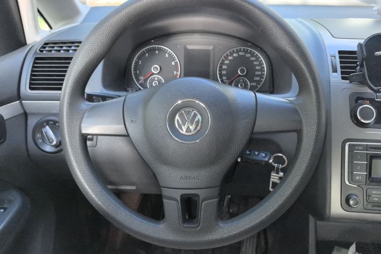 Used Volkswagen Touran 2013 1.4T Manual Comfort Edition 5-Seater Steering Wheel