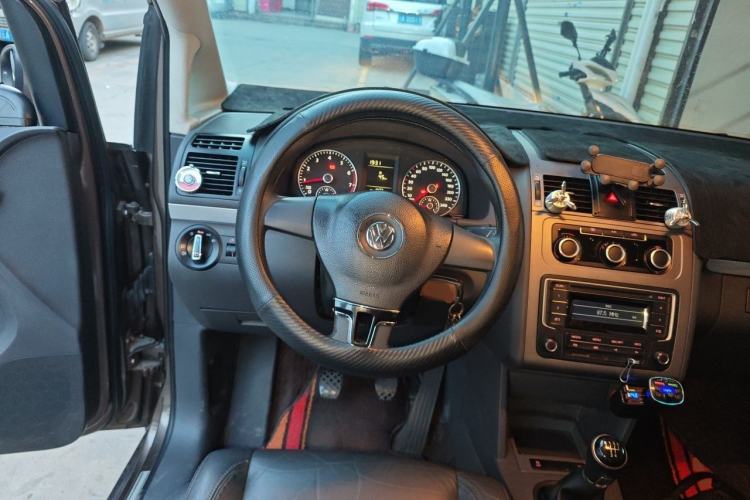 Used Volkswagen Touran 2013 1.4T Manual Comfort Edition 5-Seater Steering Wheel