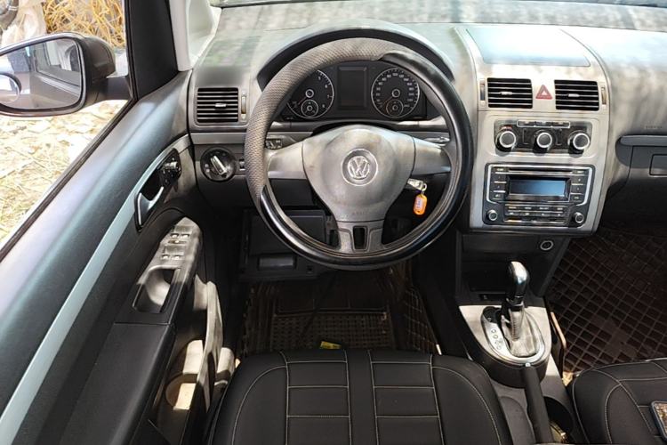 Used Volkswagen Touran 2013 1.4T DSG Comfort Edition 5-Seater Steering Wheel