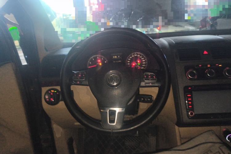 Used Volkswagen Touran 2013 1.4T DSG Comfort Edition 5-Seater Steering Wheel