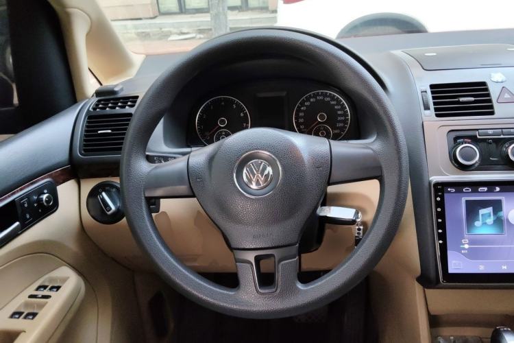Used Volkswagen Touran 2013 1.4T DSG Comfort Edition 5-Seater Steering Wheel