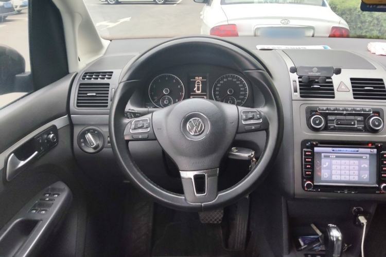 Used Volkswagen Touran 2013 1.4T DSG Smart Edition 7-Seater Steering Wheel