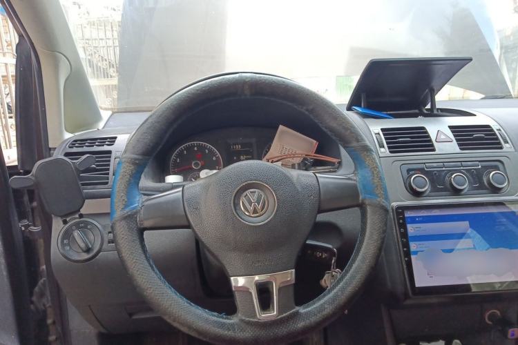 Used Volkswagen Touran 2013 1.4T Manual Fashion Edition 5 Seats Steering Wheel