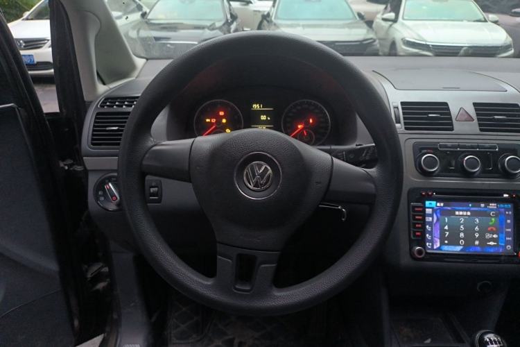 Used Volkswagen Touran 2013 1.4T Manual Comfort Edition 5-Seater Steering Wheel