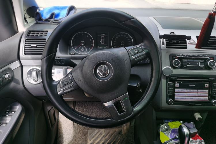 Used Volkswagen Touran 2013 1.4T DSG Crystal Edition 5-Seater Steering Wheel