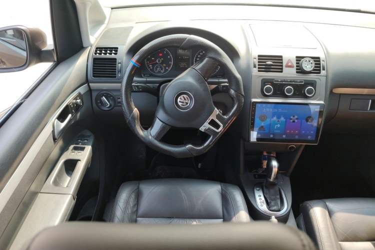 Used Volkswagen Touran 2013 1.4T DSG Comfort Edition 5-Seater Steering Wheel