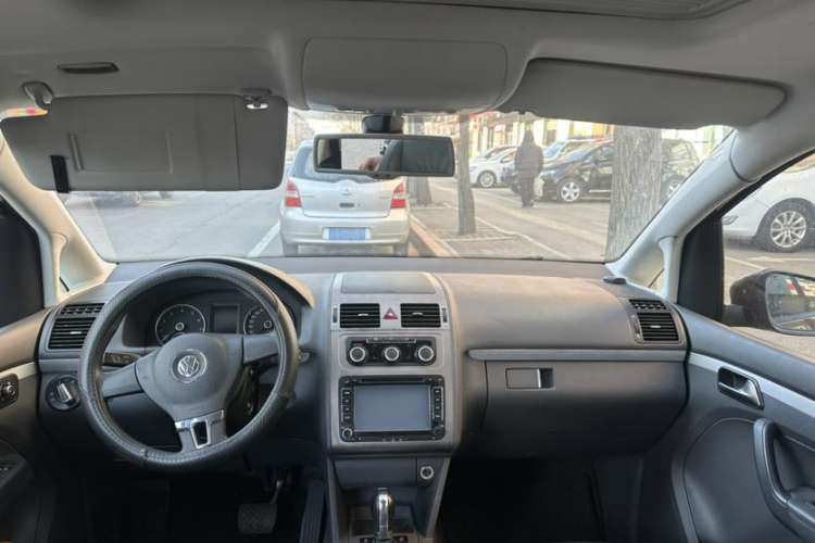 Used Volkswagen Touran 2013 1.4T DSG Comfort Edition 5-Seater Steering Wheel