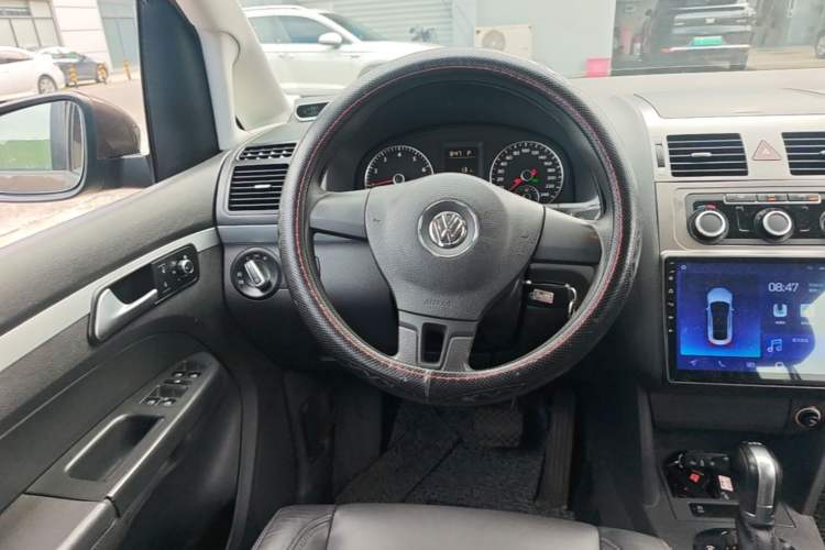 Used Volkswagen Touran 2013 1.4T DSG Comfort Edition 5-Seater Steering Wheel