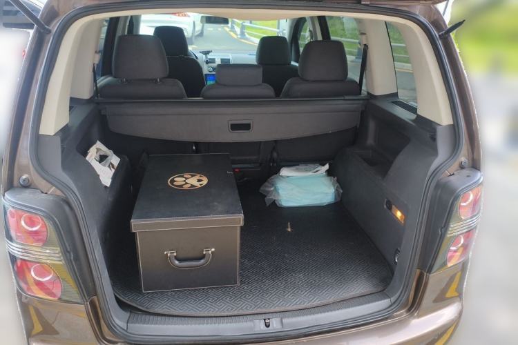 Used Volkswagen Touran 2013 1.4T Manual Fashion Edition 5 Seats Trunk