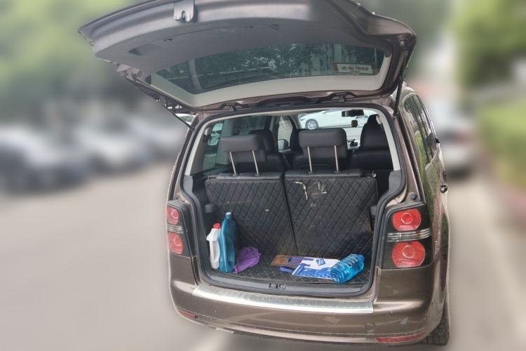 Used Volkswagen Touran 2013 1.4T DSG Smart Edition 7-Seater Trunk