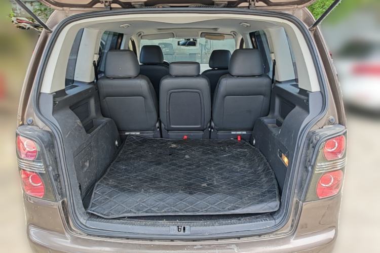 Used Volkswagen Touran 2013 1.4T DSG Comfort Edition 5-Seater Trunk