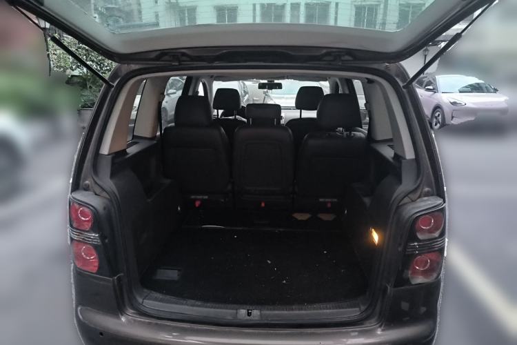 Used Volkswagen Touran 2013 1.4T Manual Comfort Edition 5-Seater Trunk