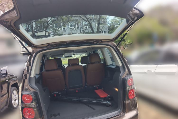 Used Volkswagen Touran 2013 1.4T Manual Fashion Edition 5 Seats Trunk