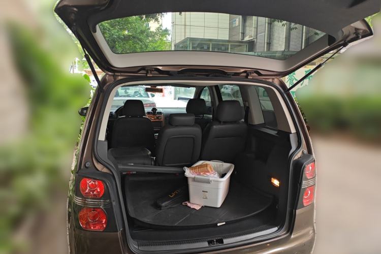 Used Volkswagen Touran 2013 1.4T DSG Comfort Edition 5-Seater Trunk