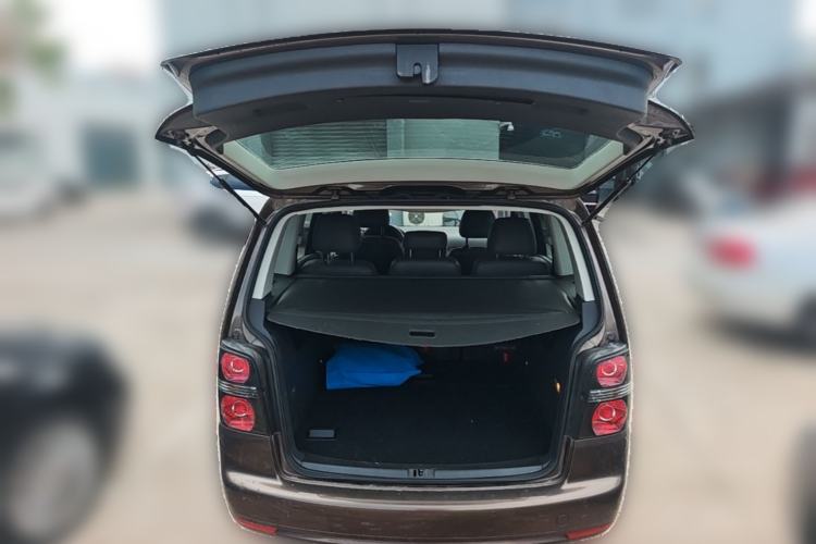 Used Volkswagen Touran 2013 1.4T DSG Comfort Edition 5-Seater Trunk