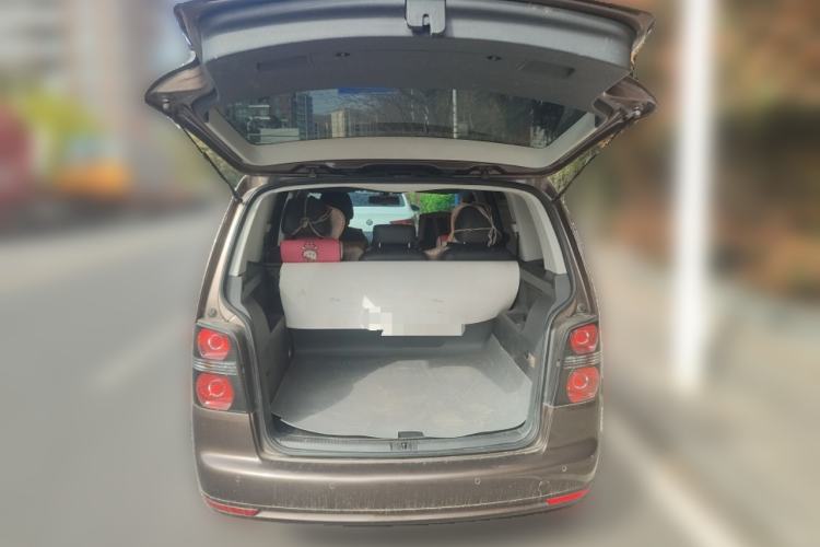 Used Volkswagen Touran 2013 1.4T Manual Comfort Edition 5-Seater Trunk
