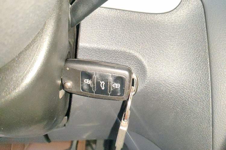 Used Volkswagen Touran 2013 1.4T DSG Comfort Edition 5-Seater Vehicle Key