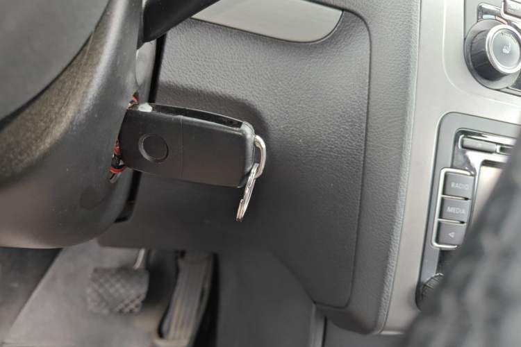 Used Volkswagen Touran 2013 1.4T DSG Crystal Edition 5-Seater Vehicle Key