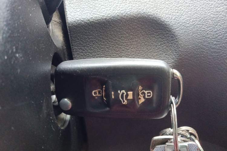 Used Volkswagen Touran 2013 1.4T Manual Fashion Edition 5 Seats Vehicle Key
