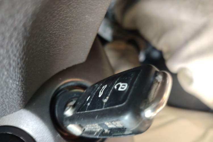 Used Volkswagen Touran 2013 1.4T DSG Comfort Edition 5-Seater Vehicle Key