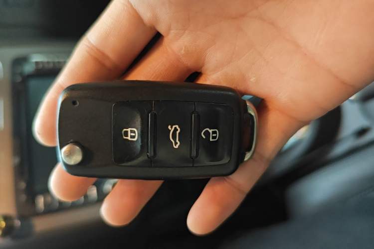 Used Volkswagen Touran 2013 1.4T DSG Comfort Edition 5-Seater Vehicle Key