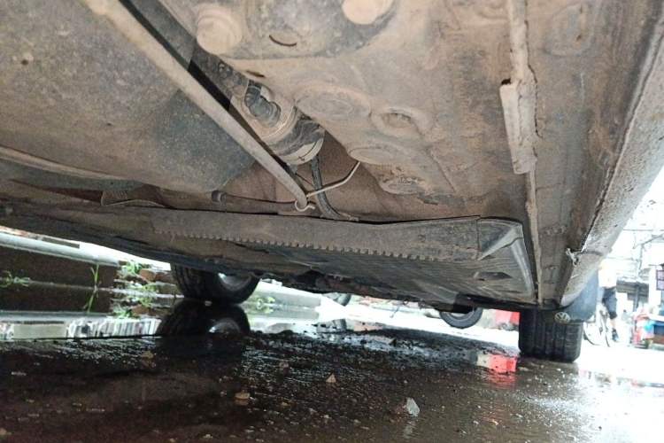 Used Volkswagen Touran 2013 1.4T Manual Comfort Edition 5-Seater Chassis Rear Right
