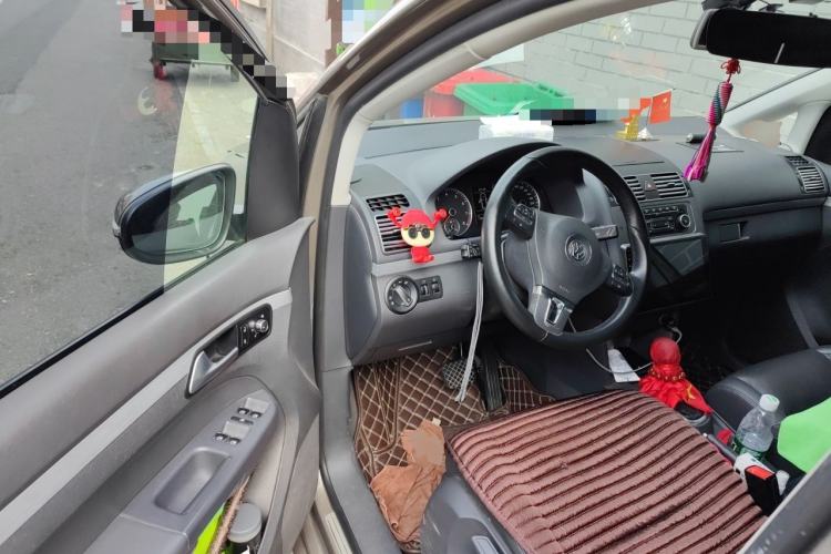 Used Volkswagen Touran 2013 1.4T DSG Smart Edition 7-Seater Driver Seat