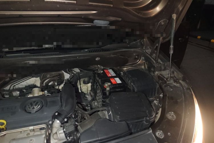 Used Volkswagen Touran 2013 1.4T DSG Comfort Edition 5-Seater Engine Bay Left
