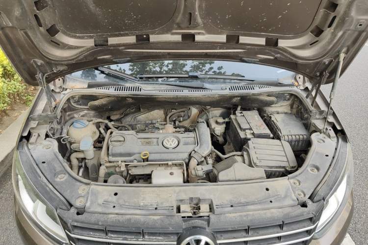 Used Volkswagen Touran 2013 1.4T Manual Fashion Edition 5 Seats Engine Bay