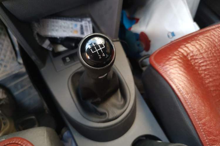 Used Volkswagen Touran 2013 1.4T Manual Fashion Edition 5 Seats Gear Lever