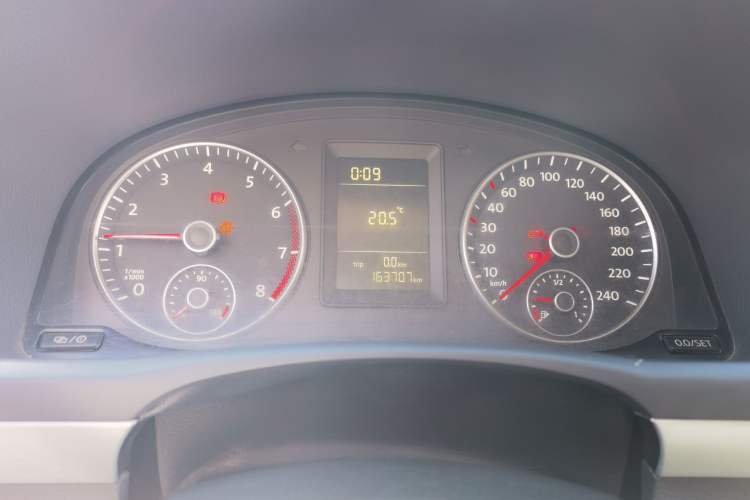 Used Volkswagen Touran 2013 1.4T Manual Fashion Edition 5 Seats Instrument Cluster