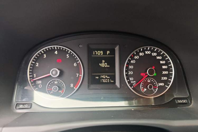 Used Volkswagen Touran 2013 1.4T DSG Comfort Edition 5-Seater Instrument Cluster