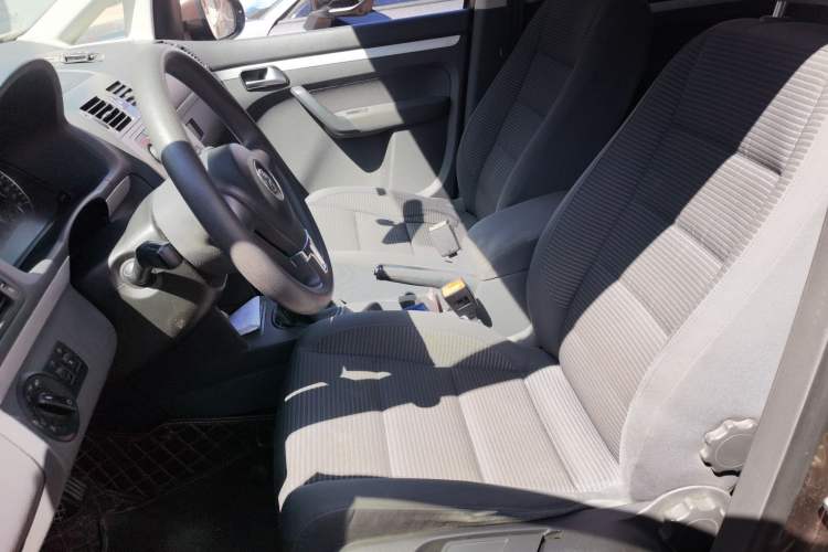Used Volkswagen Touran 2013 1.4T Manual Fashion Edition 5 Seats Left Front Seat