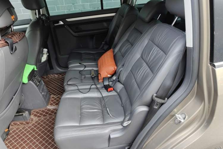 Used Volkswagen Touran 2013 1.4T DSG Smart Edition 7-Seater Left Rear Seat