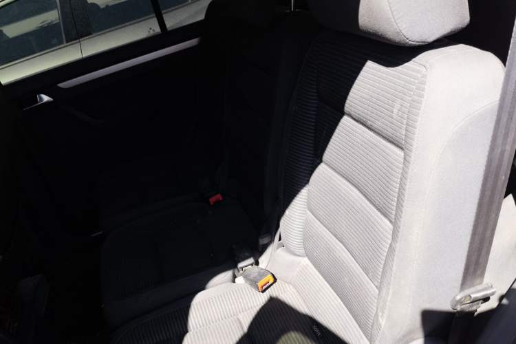 Used Volkswagen Touran 2013 1.4T Manual Fashion Edition 5 Seats Left Rear Seat
