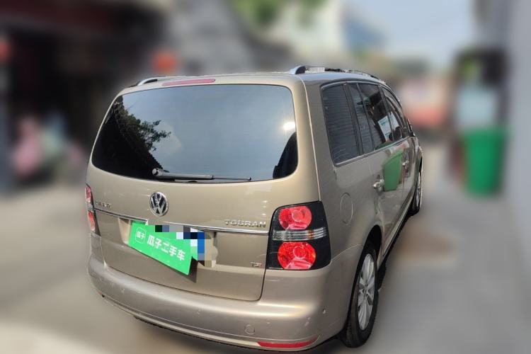 Used Volkswagen Touran 2013 1.4T DSG Smart Edition 7-Seater Rear Right 45 Deg