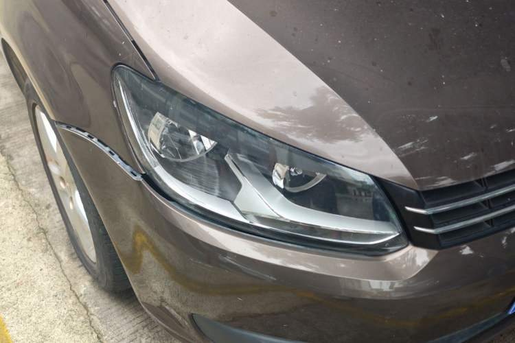 Used Volkswagen Touran 2013 1.4T DSG Comfort Edition 5-Seater Right Front Headlight