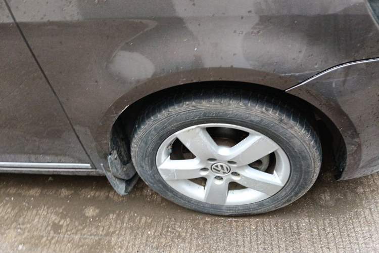 Used Volkswagen Touran 2013 1.4T Manual Comfort Edition 5-Seater Right Front Wheel Hub