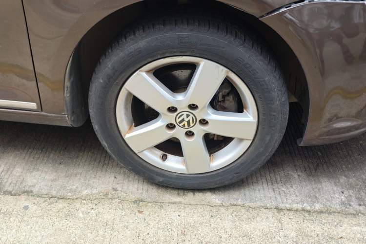 Used Volkswagen Touran 2013 1.4T DSG Comfort Edition 5-Seater Right Front Wheel Hub